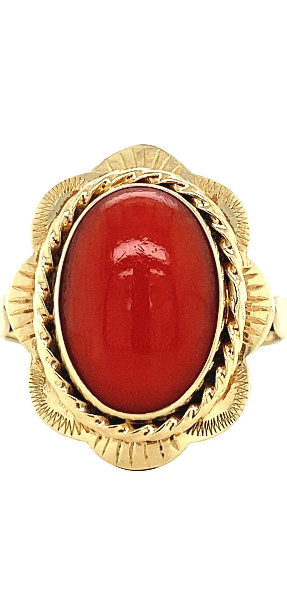 Vintage 14K Gold Ring with Red Coral